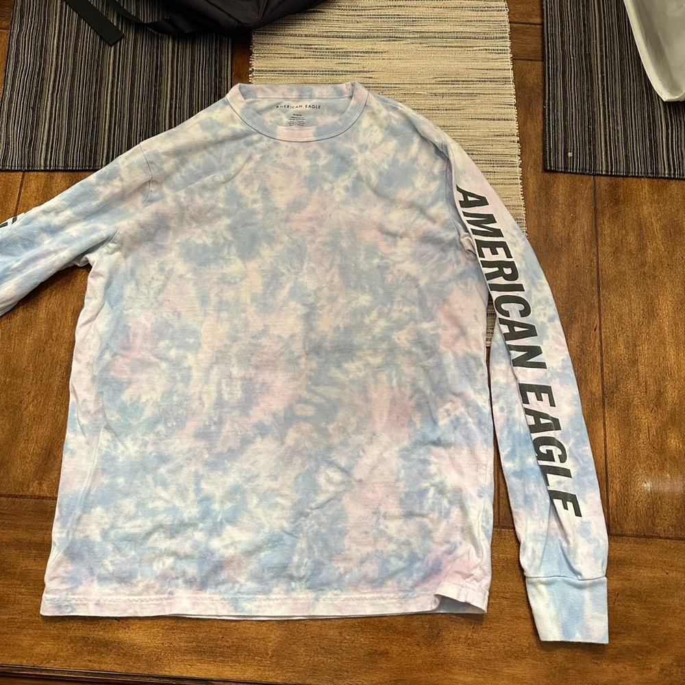 Men’s long sleeve t